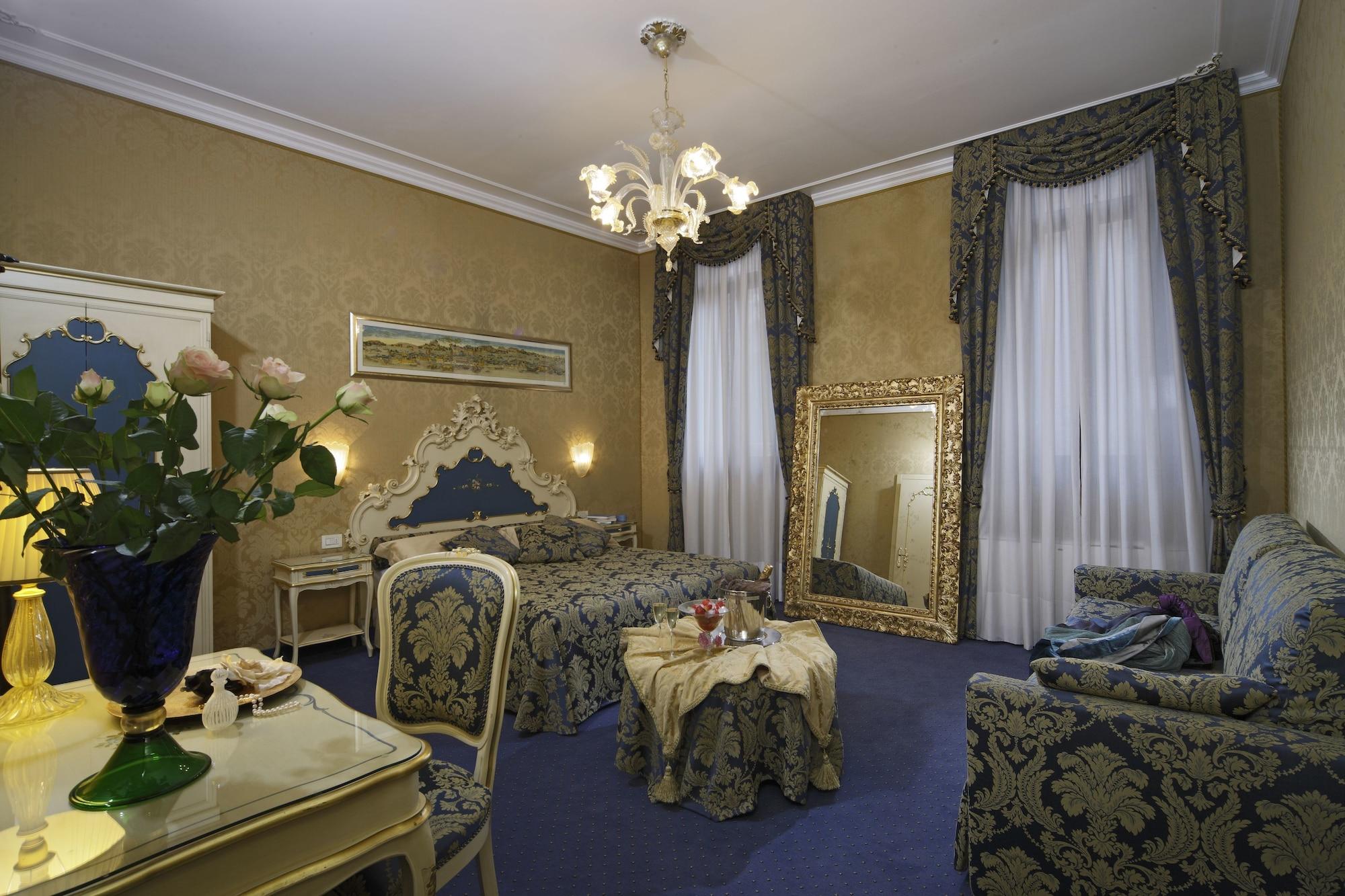 Hotel Becher Veneţia Cameră foto