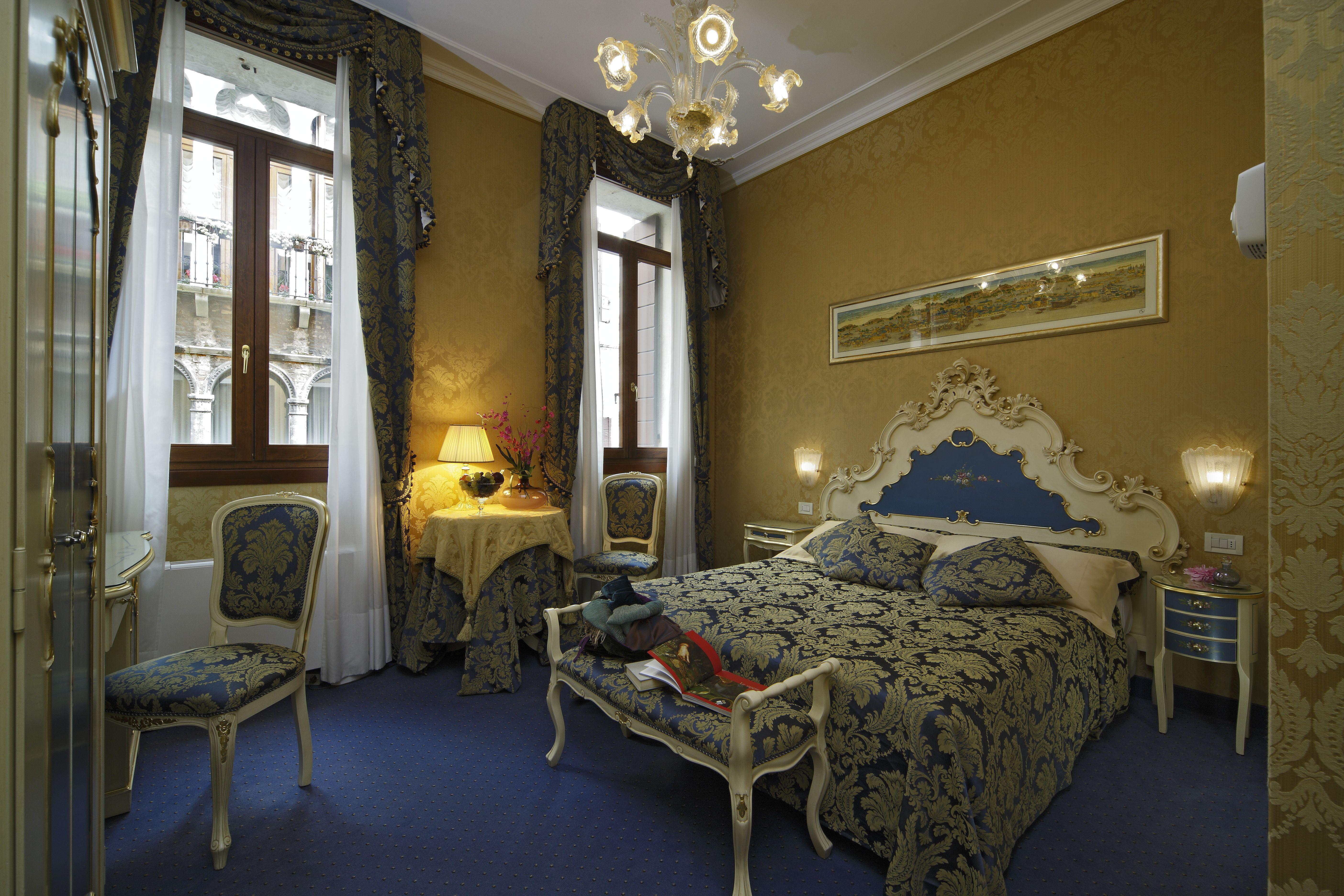 Hotel Becher Veneţia Cameră foto